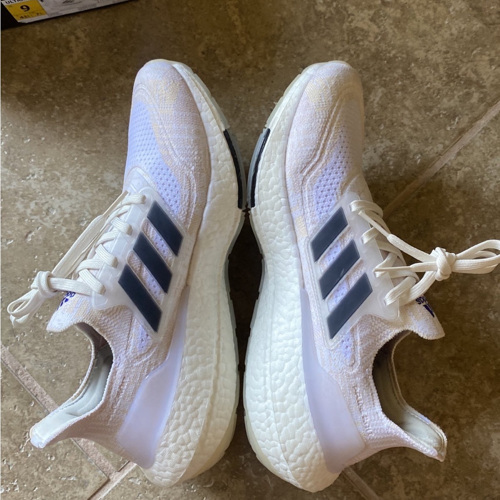 Rare Adidas Ultraboost 21 Primeblue Womens size 9 Ultraboost Shoes - Picture 9 of 13